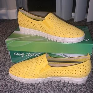 Yellow comfort wave slip on shoes